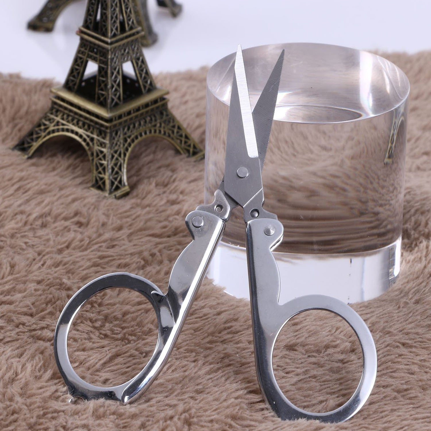 1784 Folding Scissor 3.5inch used in crafting and cutting purposes for children’s and adults. 1784 Folding Scissor 3.5inch used in crafting and cutting purposes for children’s and adults.